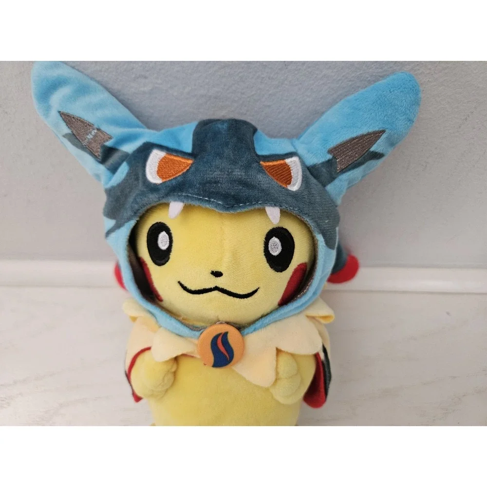 Mega Lucario Poncho outfit Pikachu 9